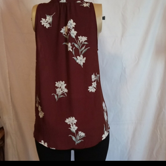 Gently-loved Sleeveless top - Picture 13 of 16